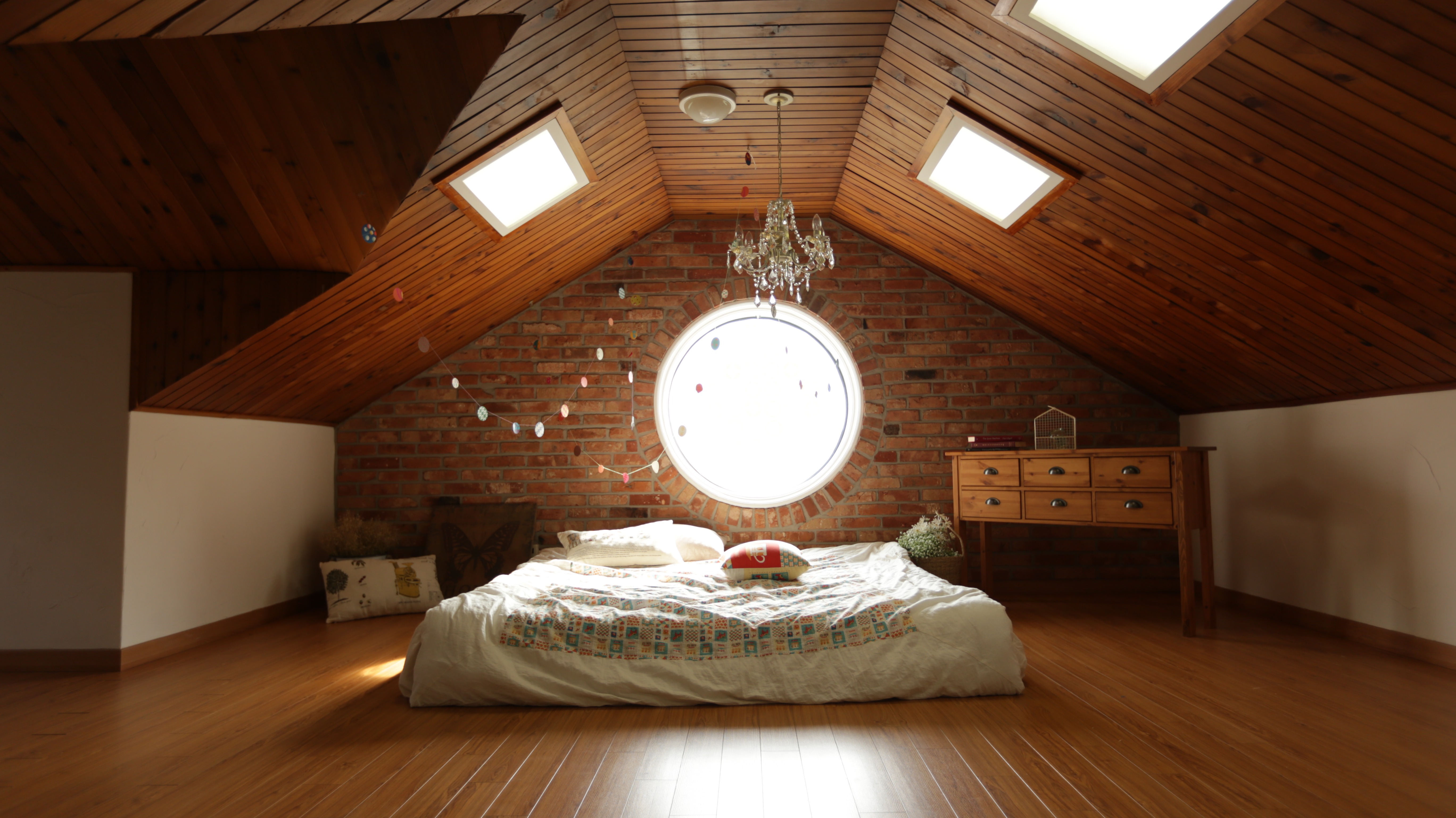 How to make your bedroom more glamorous