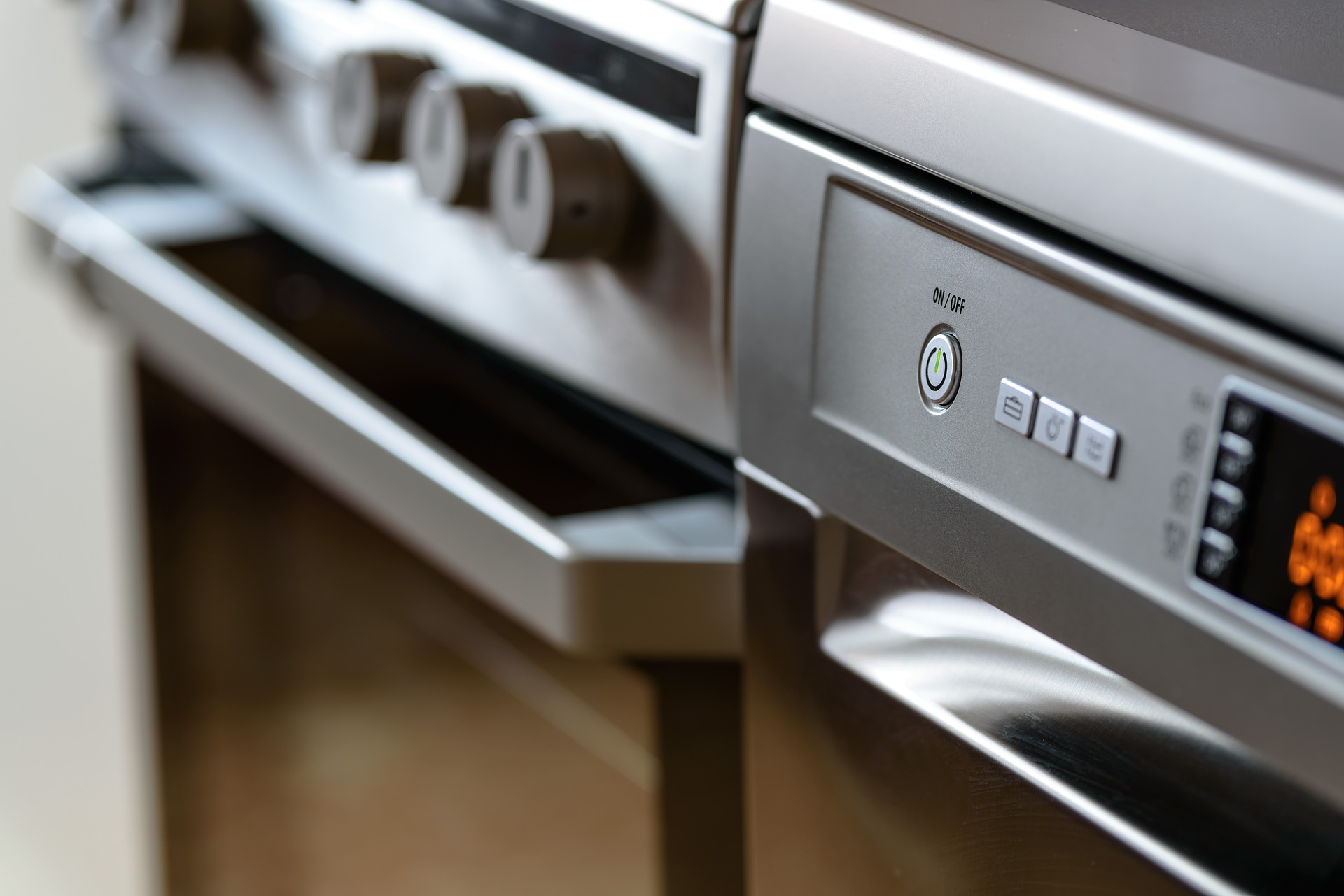 How to Maintain Kitchen Appliances to Avoid Repairs