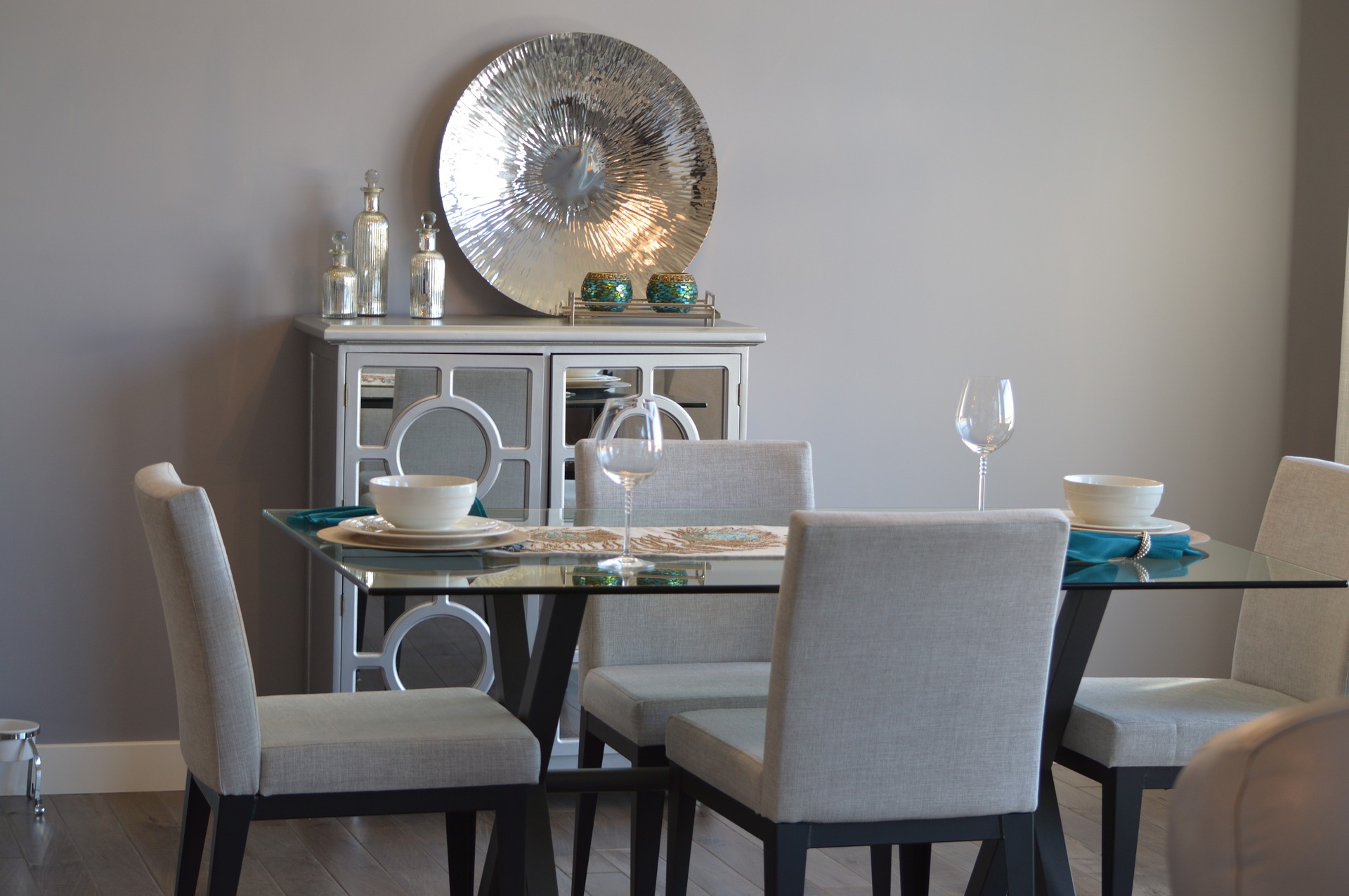 Top Tips to Rejuvenate Tired Rooms in your House