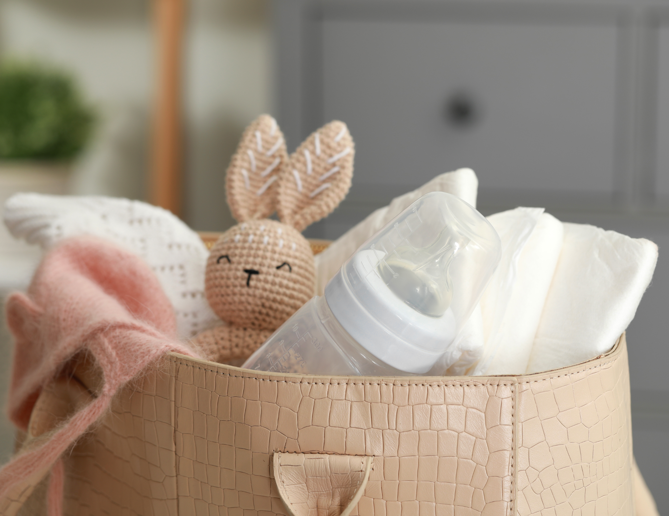 5 Essential Items for Dads-to-Be to Pack for Hospital During Labour